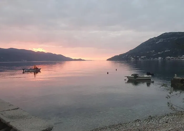 Mareta In *